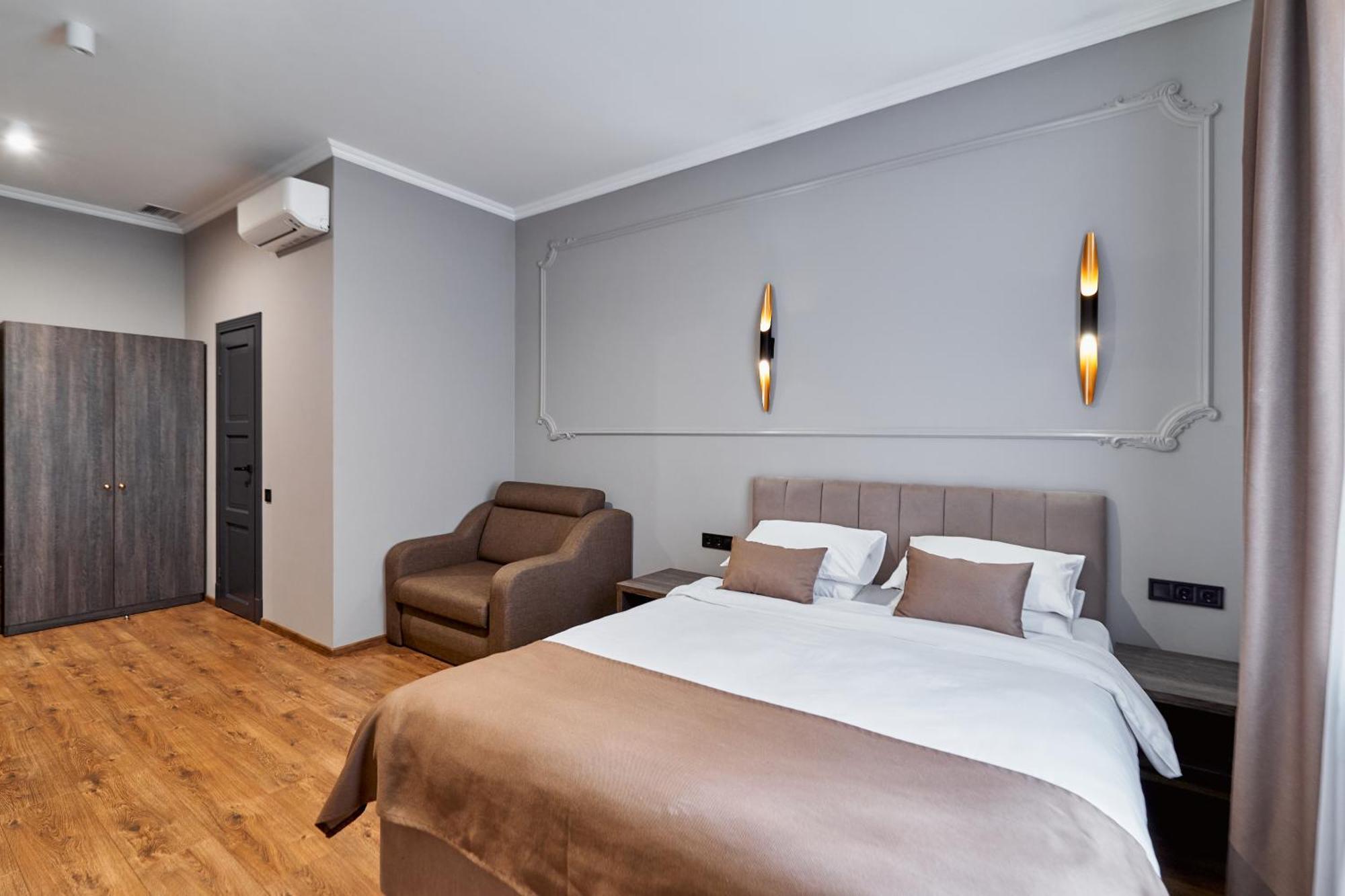 Hotel Classic Kiev Esterno foto